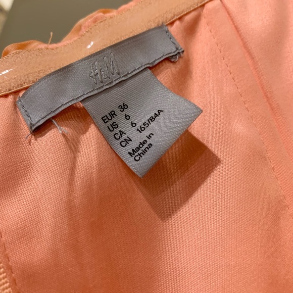 H&M Strapless Cocktail Dress | size 6 - Picture 8 of 8